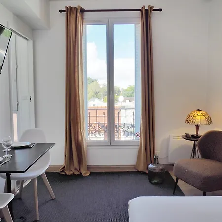 The Happy - Duke Housing Apartment